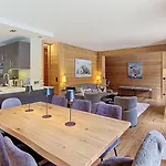 Rochebrune- Superbe De 80 M2 Offrant Un Cadre Elegant- 8 Personnes *