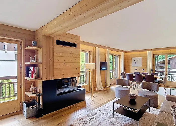 Rochebrune- Superbe De 80 M2 Offrant Un Cadre Elegant- 8 Personnes * موجوف