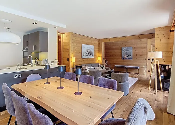 Rochebrune- Superbe De 80 M2 Offrant Un Cadre Elegant- 8 Personnes *