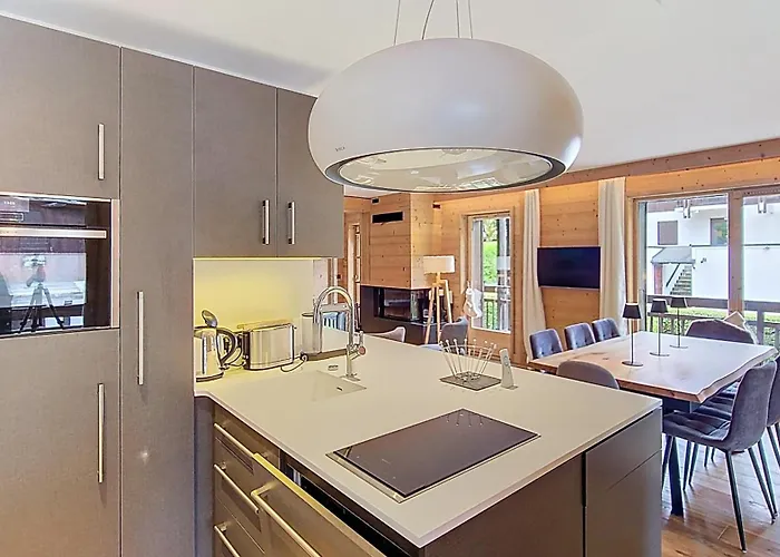 Rochebrune- Superbe De 80 M2 Offrant Un Cadre Elegant- 8 Personnes * موجوف