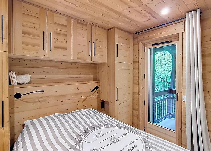 Rochebrune- Superbe De 80 M2 Offrant Un Cadre Elegant- 8 Personnes *