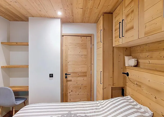 Rochebrune- Superbe De 80 M2 Offrant Un Cadre Elegant- 8 Personnes شقة موجوف